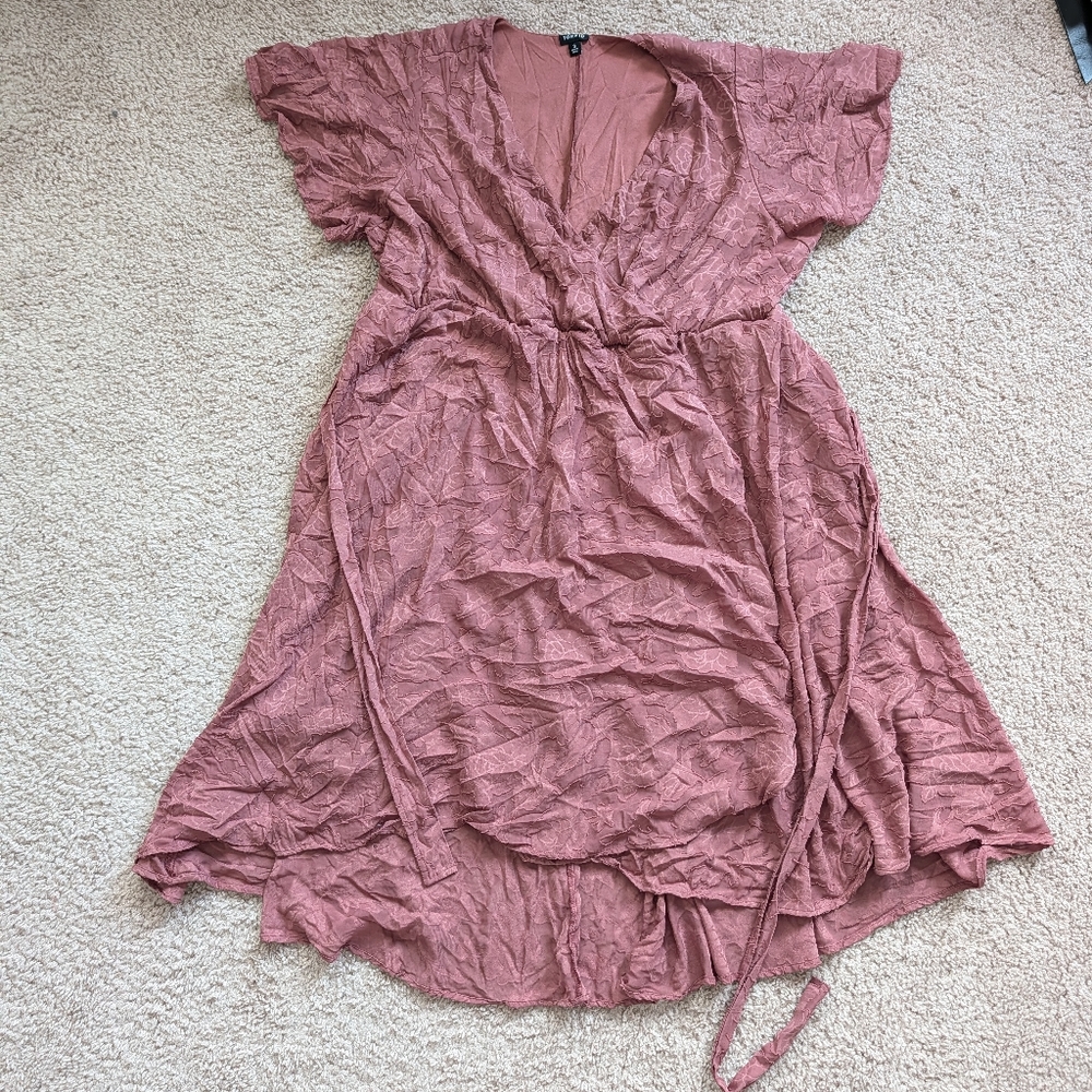 Torrid Pink Floral Burnout Jacquard Wrap Midi Dress Size 3 - Picture 6 of 16